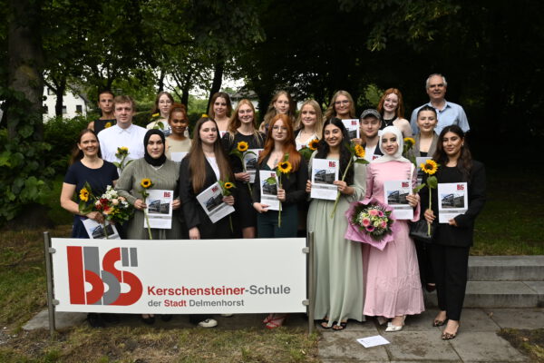 Zweijährige Berufsfachschule Sozialassistenz verabschiedet Schülerinnen und Schüler