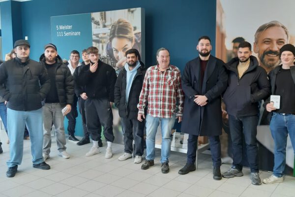 Elektroniker in der Fachrichtung Energie- und Gebäudetechnik beim BFE